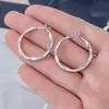 Estilo nuevo delgado adelgazante de cara cara pequeña diseño de nicho textura esmerilada aretes hermoso círculo liso estilo fresco aros redondos clásicos