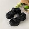 Chinelo Leve Fashion Explosivo Antiderrapante Grosso Feminino Verão Calçado Externo 2025 Novo Sandálias Brancas de Aumento de Altura