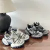 Zapatos tipo Dad de Moda Versátiles para Niñas 2026 Primavera/Verano Nuevos Tenis de Malla Transpirable para Niños Zapatos Casuales para Niños Tendencia