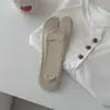 Meias Invisíveis de Seda Gelada para Mulheres, Estilo Fino de Primavera e Verão, Sola Antiderrapante de Silicone com Almofadas de Esponja, Meias Respiráveis com Dedos Divididos (Two-Toe), Meias de Cano Baixo (Boat Socks)