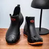 Botas de Lluvia Negras Clásicas Versátiles Estilo Chino para Hombre, Zapatos de Agua de Moda, Botas de Goma para Vadear Arroyos, Botas Cortas Antideslizantes para Pesca y Vadear para Hombre
