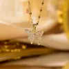 Collar de alta calidad, elegante y lujoso con circonita cúbica completa e incrustación de cobre delicada, presentando un diseño simple, moderno y exquisito, perfecto como cadena para clavícula o cadena para el cuello.