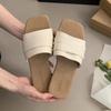 Chinelos de Couro Macio Plissados Coreanos para Mulheres Usarem Fora no Verão Sapatos Macios de Solado Plano para Férias na Praia Estilo Fada Sandálias de Uma Tira