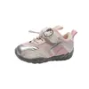 Tenis de Dibujos Animados para Niñas Gato KT, Nueva Colección Otoño, Suela Suave, Antideslizantes, con Cierre de Velcro y Parte Superior de Piel, Zapatos Casuales para Niños