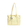 Bolso Tote de Lona Nuevo Estilo Coreano con Tachuelas Estrellas, Gran Capacidad para Hombro y Mano para Viajes Diarios y Uso Casual, Versátil para Mujeres
