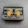 Pendientes de botón de fuegos artificiales dorados vintage de la antigüedad, chapados en oro, estilo Hong Kong, pendientes de botón elegantes para el día a día, pendientes de botón de diseño retro de nicho