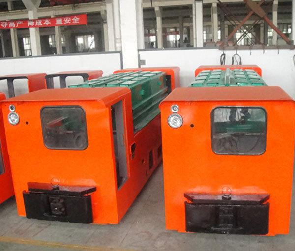 12吨蓄电池电机车1.jpg