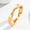 Conjunto de Joias Popular Europeu e Americano Transfronteiriço, Design Geométrico Exagerado, Conjunto de Pulseira e Anel Metálico Brilhante, Versátil