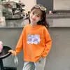 Camiseta de Manga Larga de Moda para Niña 2026 Primavera y Otoño Nueva Elegante Camiseta Infantil de Cuello Redondo Camiseta Básica de Algodón Puro para Niña Pequeña