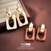 Pendientes Geométricos Retro en Forma de C Estilo Hong Kong de Aguja Plateada, Pendientes de Diseño Minimalista de Nicho, Pendientes de Alta Gama con Sentido del Estilo, Personalidad a la Moda