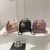Mochila estilosa e casual com um design único, perfeita para exportação; uma bolsa casual nova e de alta qualidade para 2026, uma mochila feminina moderna e fashion