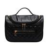 Bolsa de almacenamiento portátil de cuero suave de PU, bolsa de aseo de gran valor, bolsa de cosméticos portátil de gran capacidad con bordado rómbico simple.