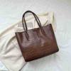 Bolsa Simples de Grande Capacidade para Mulheres 2026 Primavera Nova Tendência Moda Bolsa de Ombro Casual para Roupas de Trabalho Bolsa Tote de Mão