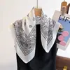Bufanda cuadrada pequeña de algodón y lino 50*50 fresca transpirable con estampado de flor de anacardo suave artística decorativa bufanda pequeña de seda al por mayor