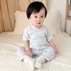 Macacão de Bebê para o Verão com Mangas Curtas de Camélia, Macacão Estilo Borboleta, Roupa Fina Estilo Kimono para Proteger a Barriga do Bebê, Roupa para Ar Condicionado