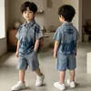 Conjunto Jeans de Manga Curta para Meninos Verão Estilo Coreano Crianças Bonitas Modernas Descoladas Conjunto de Duas Peças Roupas Estilosas para Crianças Pequenas e Médias Comércio Exterior
