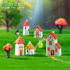 Nuevo producto transfronterizo: Casa miniatura de estilo europeo retro con chimenea de tejas rojas creativa, accesorios decorativos DIY, adornos para paisajes en miniatura
