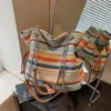 Bolso Tejido Rayado Multicolor Nuevo de Verano 2026, Estilo Vacacional, Bolso de Hombro Elegante y Moderno, Bolso Cubo de Moda y Sencillo