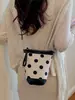 Bolso cubo de moda de lunares transfronterizo, bolso de hombro versátil y elegante estilo coreano para el uso diario y el trabajo, bolso cruzado de color block de nicho