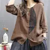 Blusa de Algodão e Linho Feminina Artística Retrô 2026 Nova Camisa Color Block Bordado Solta Elegante Chique Estilo Chinês Blusa Feminina