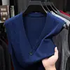 Colete de lã com bolsos duplos, cardigã de tricô com padrão losango, colete masculino de cor sólida para outono e inverno com decote em V, peça de outer wear masculina para meia-idade