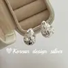Moda Estilo Coreano Estilo Ins Joyería Brillante Plateada Plata de Ley S925 Pendientes de Lentejuelas de Gota de Agua Centelleantes con Diseño de Nicho y un Sentido de Sofisticación