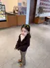 Comercio exterior ropa infantil 26 otoño nuevo estilo suéter para niñas estilo ins nicho suéter con capucha de punto trenzado top de punto para niños