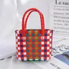 Bolsa Quadrada Pequena de Palha Novo Estilo Cesta de Legumes de Verão Xadrez Colorido de Nicho Bolsa de Palha de Mão Presente Portátil Bolsa de Palha