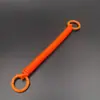 Soporte para Tarjeta de Teléfono Móvil con Anillo de Resorte de Doble Broche Pintado en Spray, Cordón Anti-Pérdida, Cadena de Resorte de Plástico Telescópica, Llavero de Color Caramelo