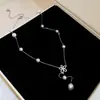 Manta Rose~Pulsera de Flor de Zirconia y Perla Rosa, Sensación de Lujo Ligero y Alta Gama, Joyería de Mano Estilo Barroco para Mujeres