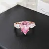 Anillo de Zirconia Gota de Agua con un Toque de Lujo Ligero y Gama Alta, Joyería Exquisita para Mujeres, Diseño de Nicho, Venta al por Mayor Transfronteriza R8014
