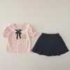 Conjunto de camisa con cuello de lazo de verano para niñas 2026, moderno conjunto de dos piezas de vestido y shorts de verano para niñas pequeñas