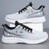 Zapatos Deportivos de Malla Flyknit Modelo Nuevo Primavera 2026, Transpirables y No Asfixiantes, Suela Suave con Sensación de Amortiguación, Versátiles para el Trayecto Diario y el Uso Casual