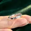 Anillo de Acero Inoxidable con Chapado en Oro de 18 Quilates, No se Desvanece, Diseño de Calidoscopio y Trébol de Cuatro Hojas, Joyería de Anillo de Acero Inoxidable de Lujo Ligero y de Moda para Mujer