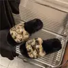 Pantuflas cálidas y peludas de gamuza con estampado de leopardo para mujer, para usar en exteriores, con suela suave, de fondo plano, nuevas pantuflas de algodón para otoño e invierno 2026
