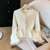 "Preciosa Joven" Hebilla Metálica de Alta Gama Estilo Coco Mangas Acampanadas de Piel Base de Tejido Elegante Cuello Redondo