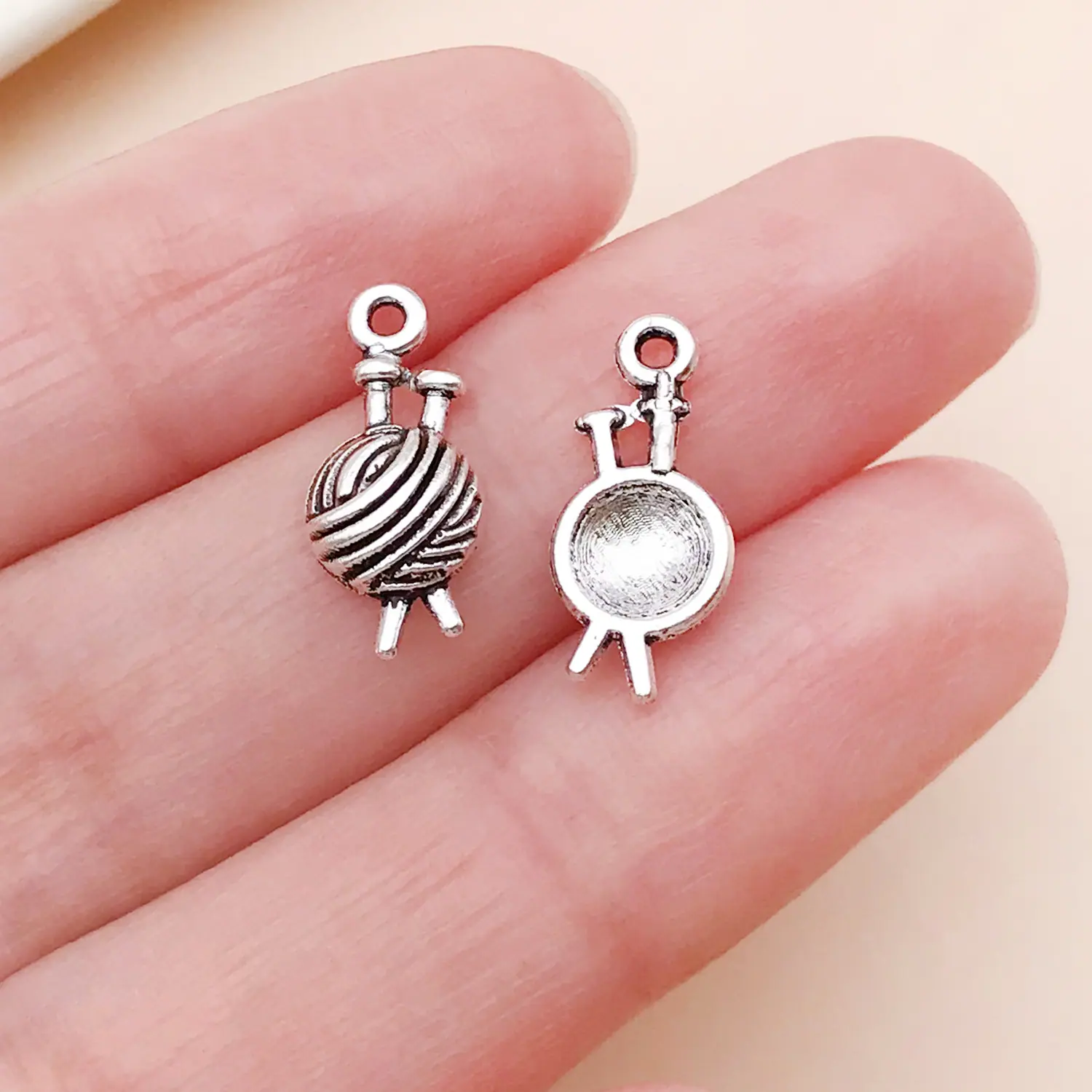 24716-X-古银锌合金缝纫工具毛线16x7x3mm-0.