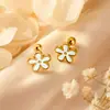 Brincos de aço titânio em formato de coração para mulheres, não desbotam, ear cuffs de alta qualidade e elegantes, design de rosca para evitar perdas, brincos de pérola redonda fosca