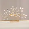 Acessórios de cabelo de noiva mais vendidos transfronteiriços, tiara de flor de pérola, pente de cabelo feito à mão, conjunto de grampos e palitos de cabelo para fotografia de viagem de casamento