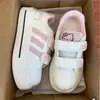 Zapatos Blancos Gruesos de Velcro de Dibujos Animados 2026 Nueva Temporada Primavera y Otoño Zapatos de Plataforma para Niñas Mocasines Versátiles Zapatillas Casuales de Moda