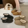 Sapatos de Algodão 2026 Sola Grossa Sapatos Birkenstock Femininos Inverno Sapatos de Pão Botas de Neve Botas Curtas Casuais Novo Estilo Quente Sapatos de Algodão com Plus Veludo