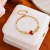 Estilo Popular Europeo y Americano Pulsera de Acero Inoxidable de Cuatro Hojas Colorido Duradero Accesorios de Joyería al por Mayor Accesorios para Principiantes Joyería de Mano para Mujer Lujo Ligero