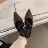 Mules Elegantes Estilo Francês com Bico Fino Raso para Mulheres, Uso Externo de Verão, Mules Preguiçosas de Calçar com Calcanhar Aberto e Biqueira Fechada