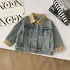 Conjunto de Jaqueta Jeans para Meninos 2026 Novo Estilo Coreano Jaqueta Casual Macia Infantil Conjunto de Duas Peças para Crianças de Meia-Idade Primavera e Outono