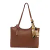 Bufanda de Seda de Moda Casual Europea y Americana 2025 Nueva Tendencia Bolso Tote Hombro de Gran Capacidad Elegante Simple para Viajes Diarios para Mujer