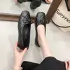 Zapatos Mary Jane Adelgazantes y Elegantes con Diseño de Camelia, Zapatos Cuadrados Franceses para Viajar para Mujer, Primavera 2026, Hebilla Tacón Grueso, Estilo Retro
