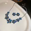 Conjunto de Brincos Quadrados Cravejados de Diamante e Colar de Duas Peças, Fashion, Leve, Colar Luxuoso e de Alta Qualidade, Conjunto de Joias Elegante e Versátil