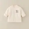 Conjunto de Terno de Três Peças Novo para Meninos Primavera 2026, Jaqueta Casual Classe A, Calça de Manga Longa, Terno Infantil, Atacado Outono