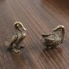 Pato mandarín de latón sólido creativo decoración de mascota de té de oficina mesa de té vintage par de artesanías de pato mandarín cobre puro artículos de cobre