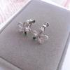 Aretes de Circonita con Baño Electrolítico de Flores, de Alta Gama, Lujo Ligero, Aretes de Diseño Nicho, Temperamento Retro, Joyería de Moda para las Orejas